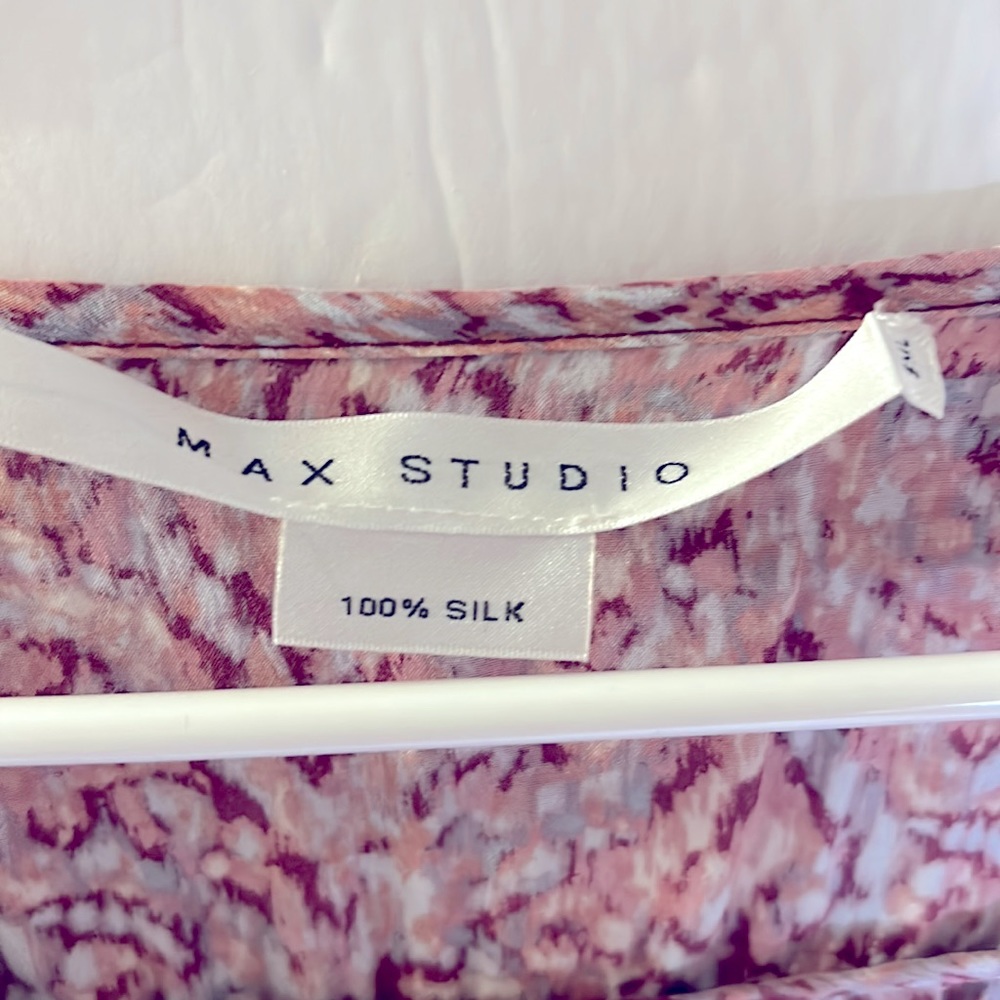 Max Studio long sleeve top size large pink blue silk light weight cottagecore - Picture 2 of 11